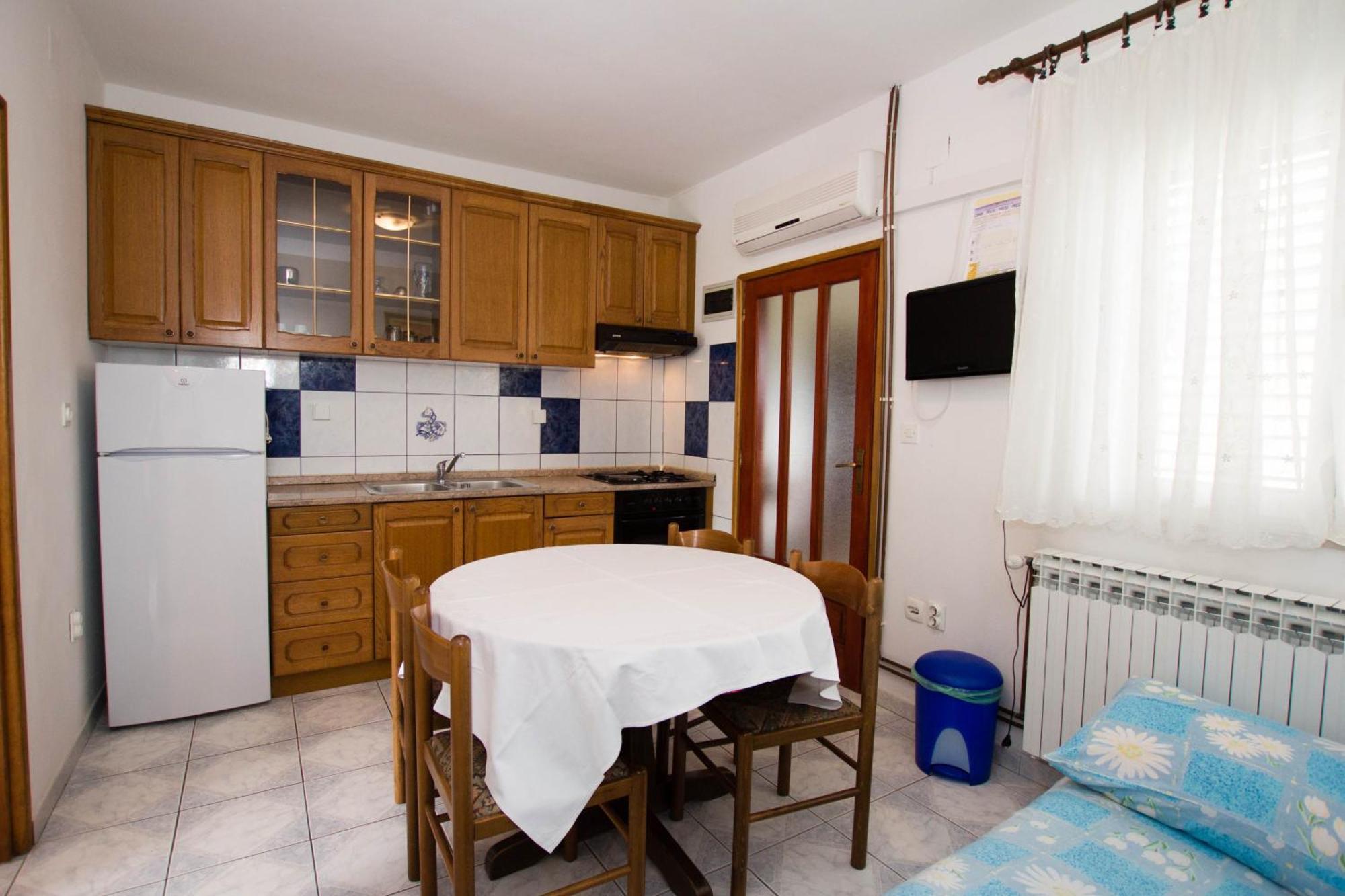 Apartments By The Sea Sucuraj, Hvar - 566 Номер фото